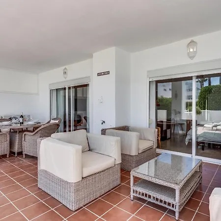 Family-friendly Garden - Lunymar Golf Estepona, Pool & Near * Эстепона