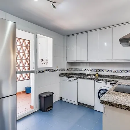 Family-friendly Garden - Lunymar Golf Estepona, Pool & Near