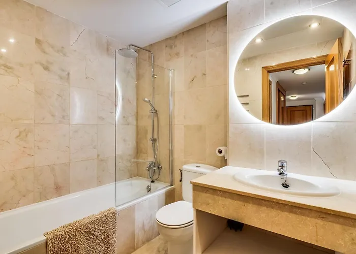 公寓 Family-friendly Garden - Lunymar Golf Estepona, Pool & Near