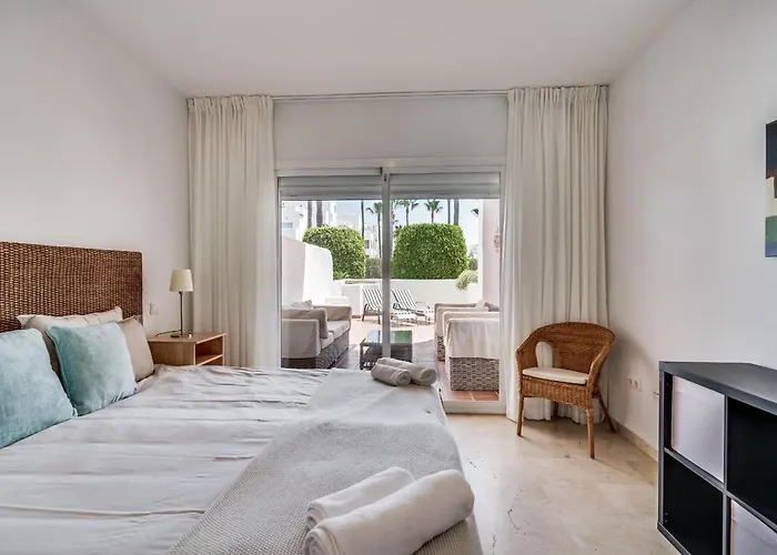 公寓 Family-friendly Garden - Lunymar Golf Estepona, Pool & Near 埃斯特波纳