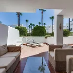 Family-friendly Garden - Lunymar Golf Estepona, Pool & Near Apartmán *