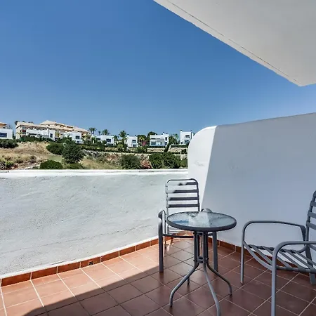Family-friendly Garden - Lunymar Golf Estepona, Pool & Near Apartmán Estepona