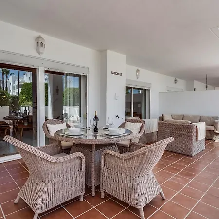 Family-friendly Garden - Lunymar Golf Estepona, Pool & Near Appartement *